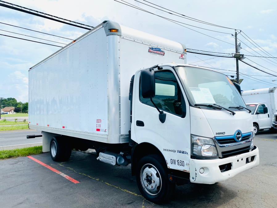 2015 Hino 195 20 FT BOX TRUCK photo
