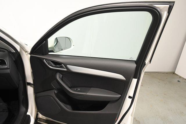 2015 Audi Q3 2.0T Premium Plus photo