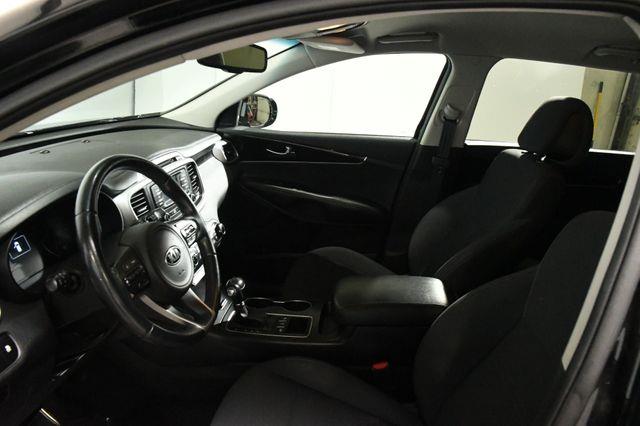2016 Kia Sorento LX photo