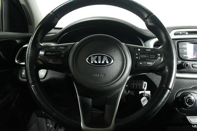 2016 Kia Sorento LX photo