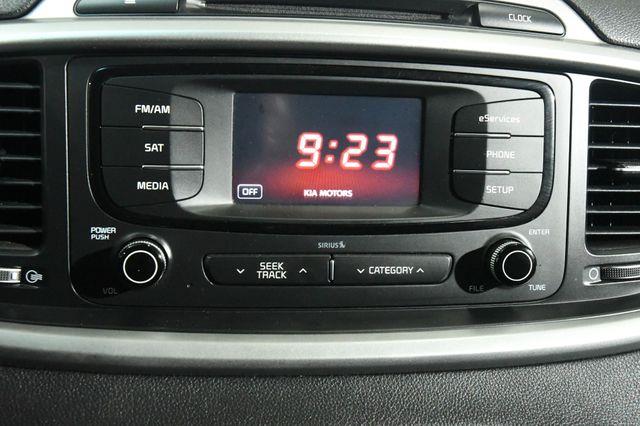 2016 Kia Sorento LX photo