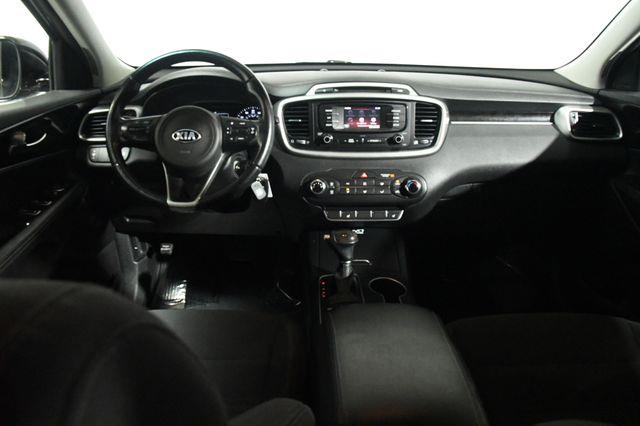 2016 Kia Sorento LX photo