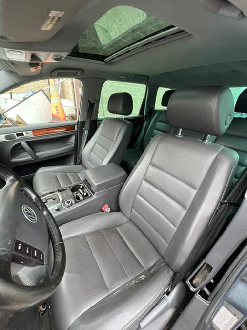 2005 Volkswagen Touareg V6 photo