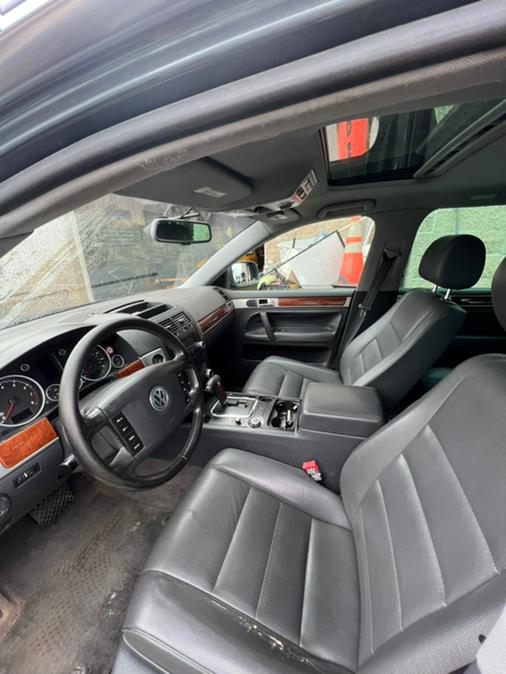 2005 Volkswagen Touareg V6 photo
