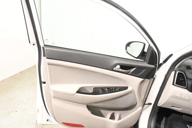 2019 Hyundai Tucson SE photo