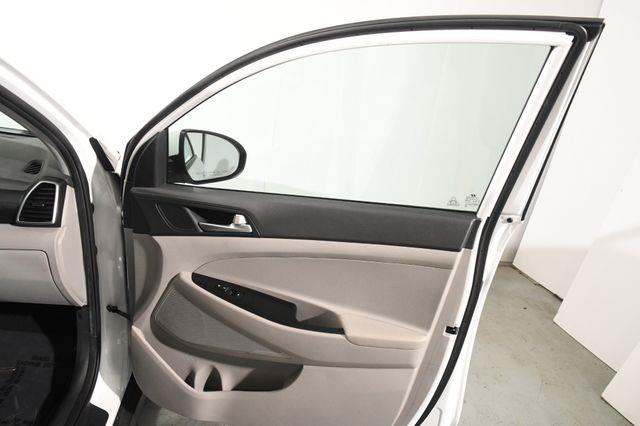 2019 Hyundai Tucson SE photo