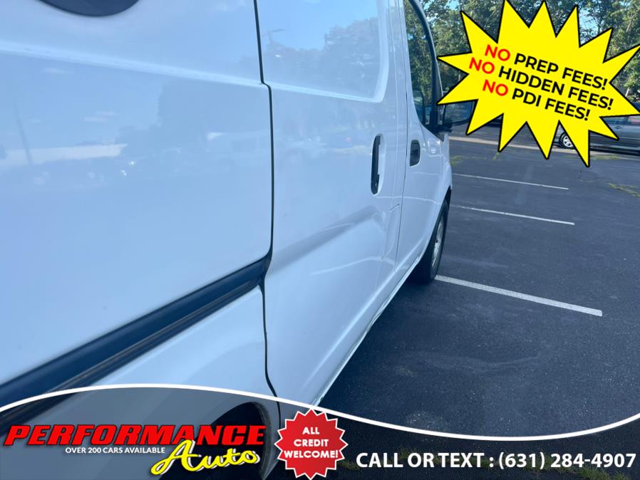 2015 Nissan NV200 I4 S photo