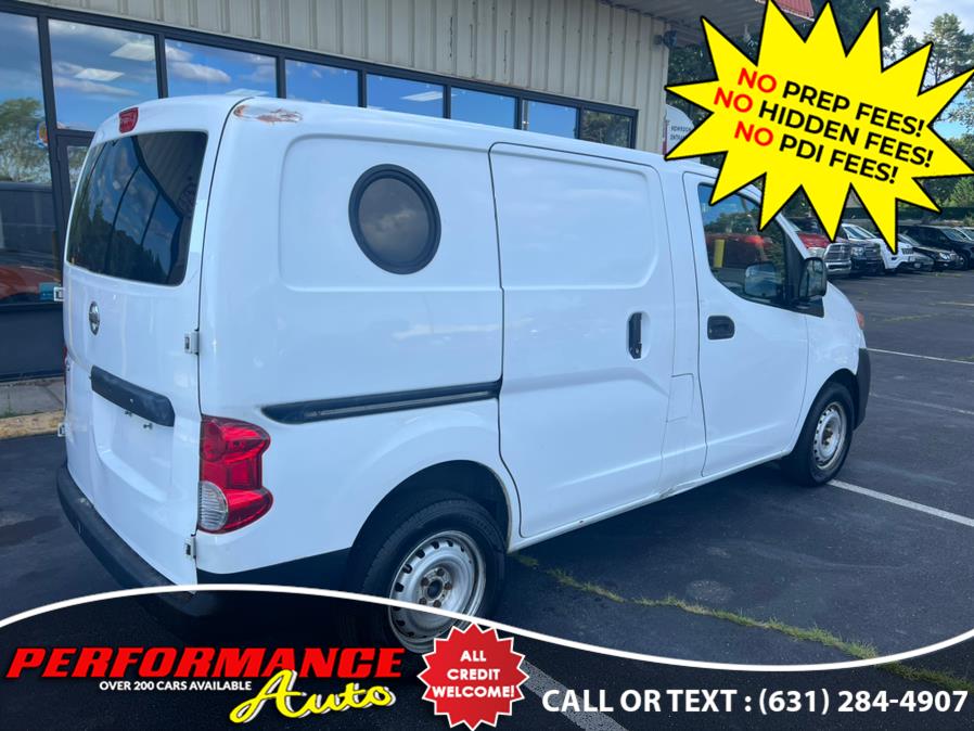 2015 Nissan NV200 I4 S photo