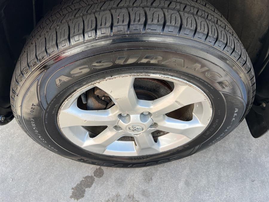 2011 Toyota RAV4 Limited photo