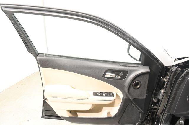 2014 Dodge Charger V6 photo