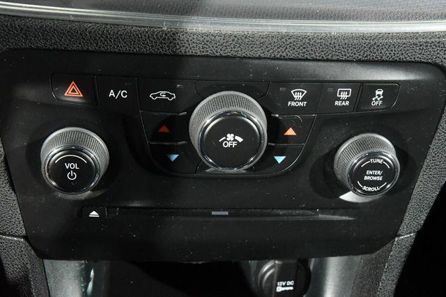 2014 Dodge Charger V6 photo