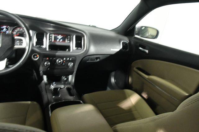 2014 Dodge Charger V6 photo