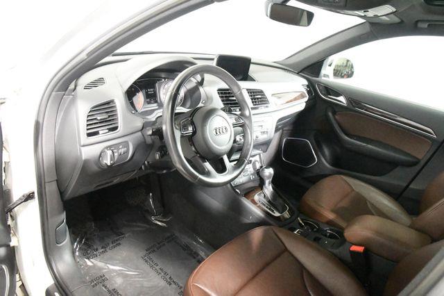 2016 Audi Q3 Prestige photo
