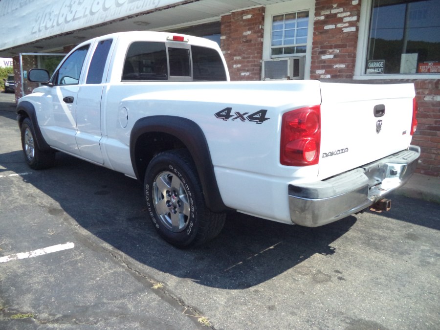 2005 Dodge Dakota SLT photo