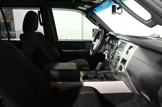 2017 Ford Expedition XLT photo