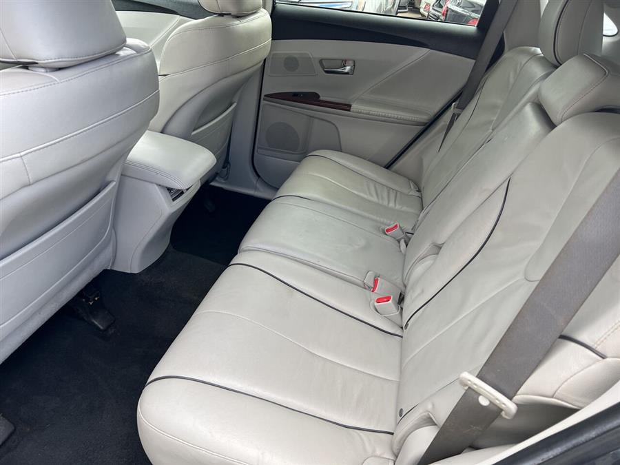 2011 Toyota Venza FWD V6 photo