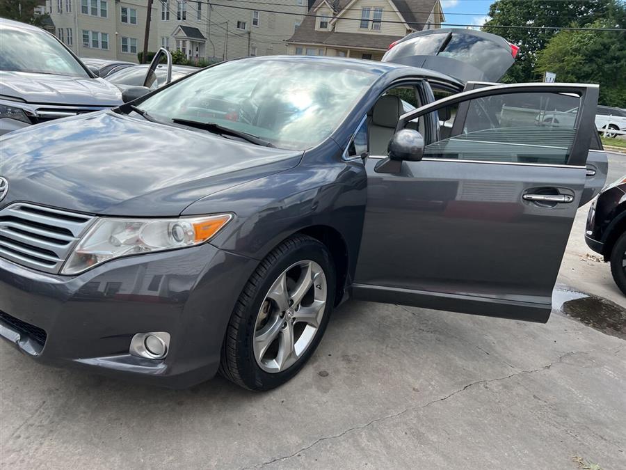 2011 Toyota Venza FWD V6 photo