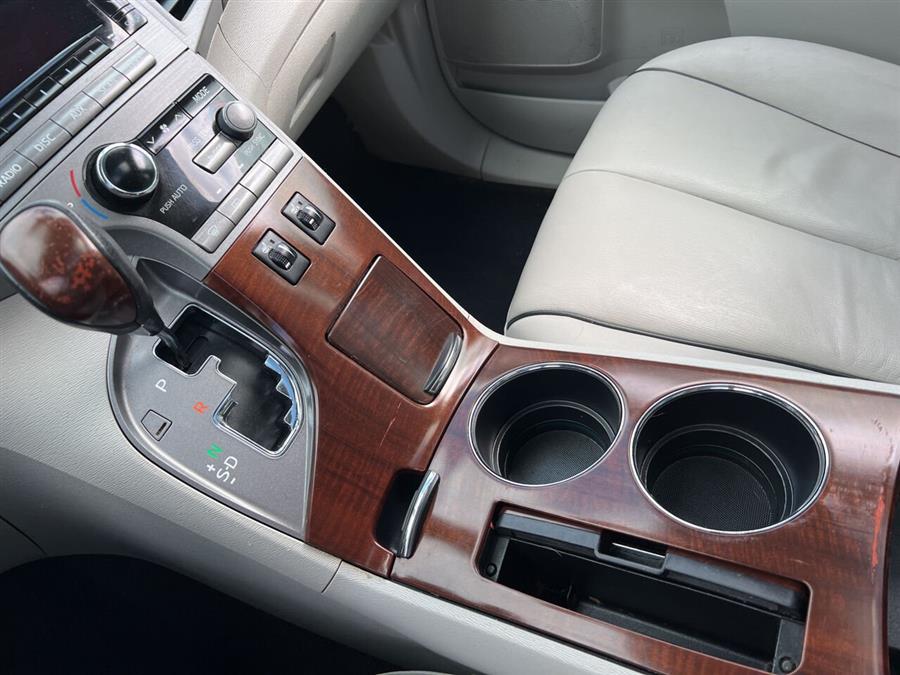 2011 Toyota Venza FWD V6 photo