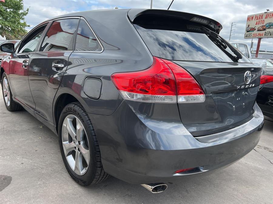 2011 Toyota Venza FWD V6 photo