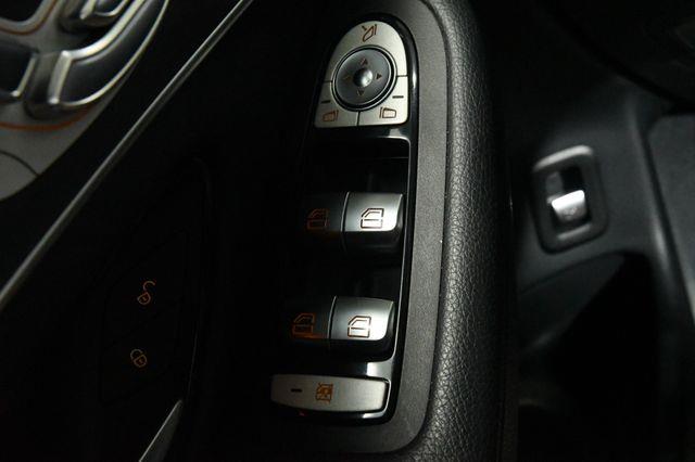 2017 Mercedes-Benz GLC 300 awd photo