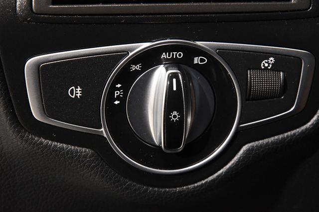 2017 Mercedes-Benz GLC 300 awd photo
