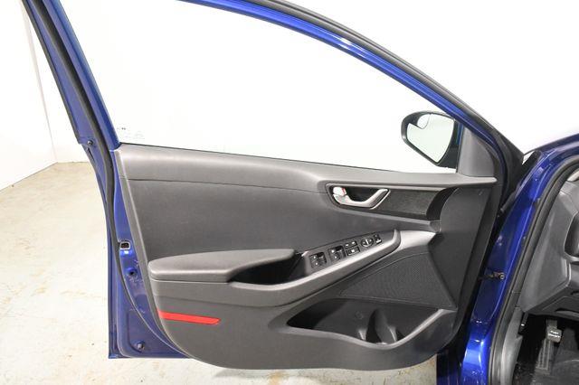 2019 Hyundai IONIQ Hybrid Blue photo