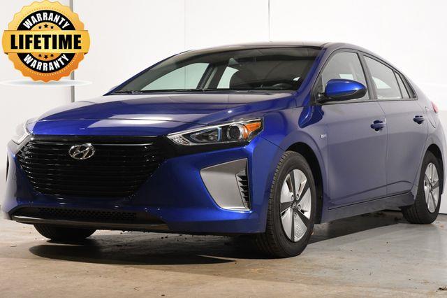 The 2019 Hyundai IONIQ Hybrid Blue photos
