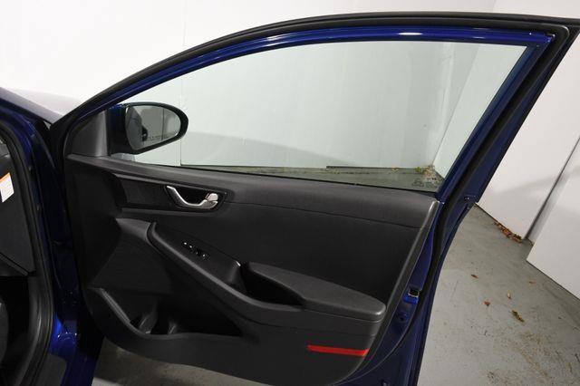 2019 Hyundai IONIQ Hybrid Blue photo