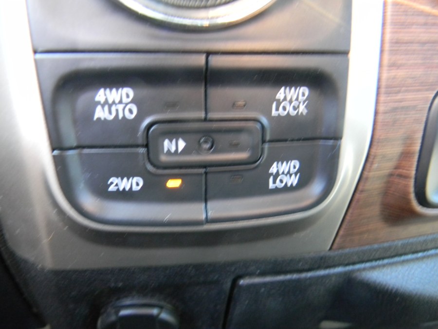 2015 RAM 1500 4WD Crew Cab 140.5