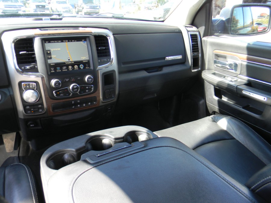2015 RAM 1500 4WD Crew Cab 140.5