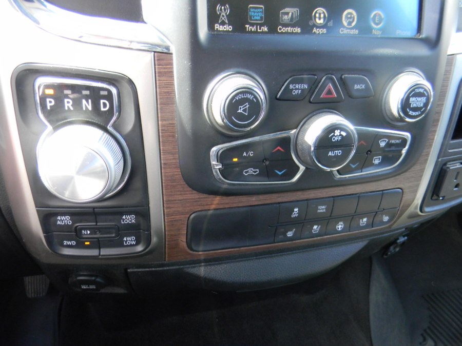 2015 RAM 1500 4WD Crew Cab 140.5