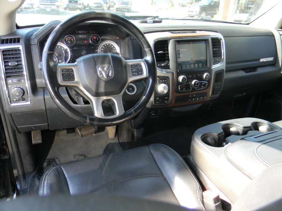 2015 RAM 1500 4WD Crew Cab 140.5