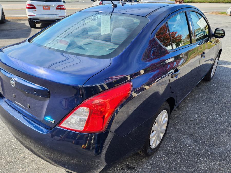 2012 Nissan Versa 1.6 S photo