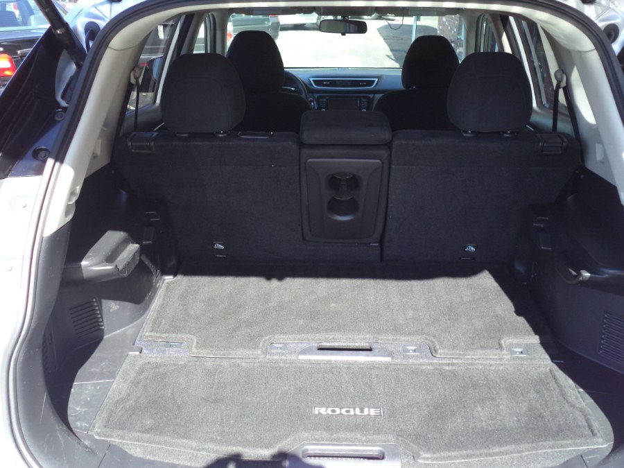 2016 Nissan Rogue AWD 4dr S photo