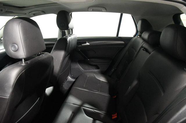 2021 Volkswagen Golf TSI.Free Lifetime Powertrain W photo