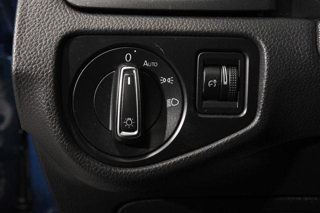 2021 Volkswagen Golf TSI.Free Lifetime Powertrain W photo