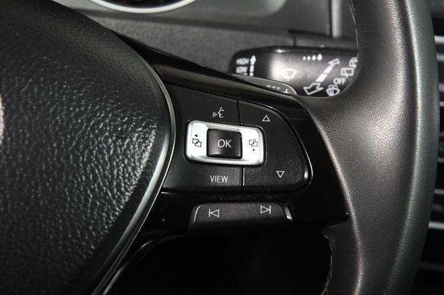 2021 Volkswagen Golf TSI.Free Lifetime Powertrain W photo