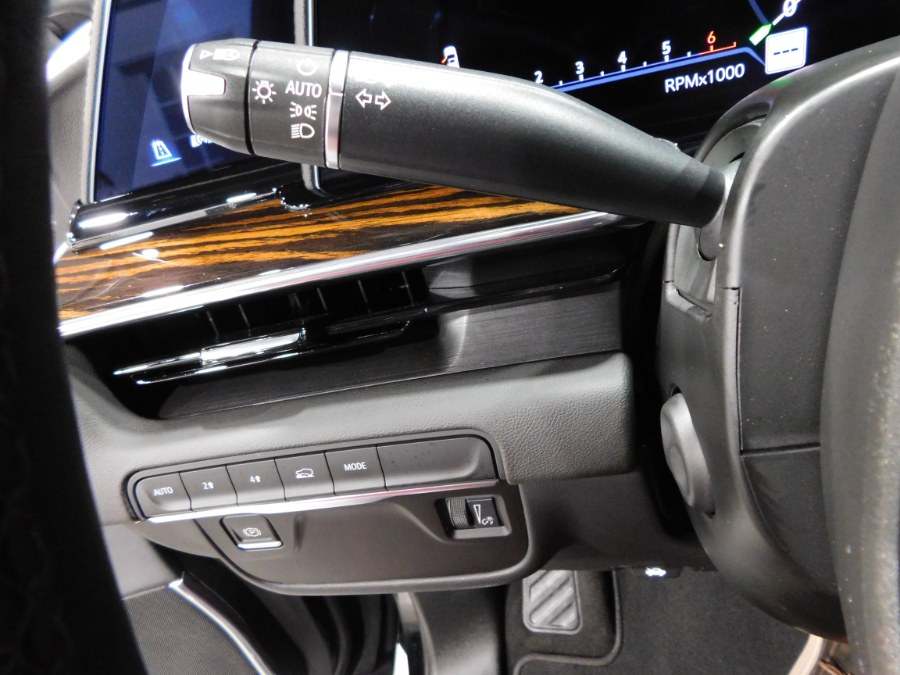 2023 Cadillac Escalade 4WD 4dr Luxury photo