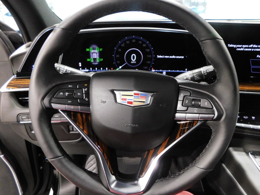 2023 Cadillac Escalade 4WD 4dr Luxury photo