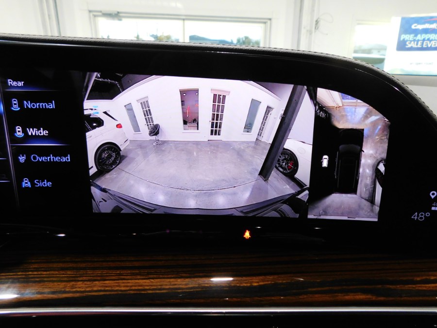 2023 Cadillac Escalade 4WD 4dr Luxury photo