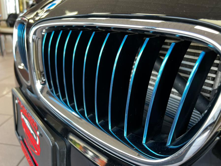 2017 BMW 3-Series 330e iPerformance Plug-In Hybr photo