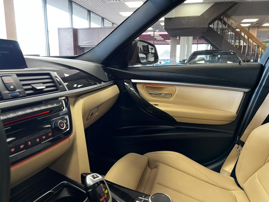 2017 BMW 3-Series 330e iPerformance Plug-In Hybr photo
