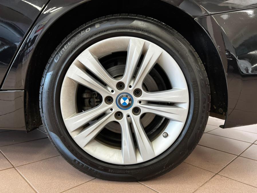 2017 BMW 3-Series 330e iPerformance Plug-In Hybr photo