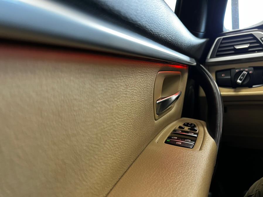 2017 BMW 3-Series 330e iPerformance Plug-In Hybr photo