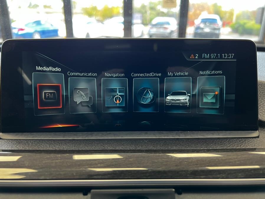 2017 BMW 3-Series 330e iPerformance Plug-In Hybr photo