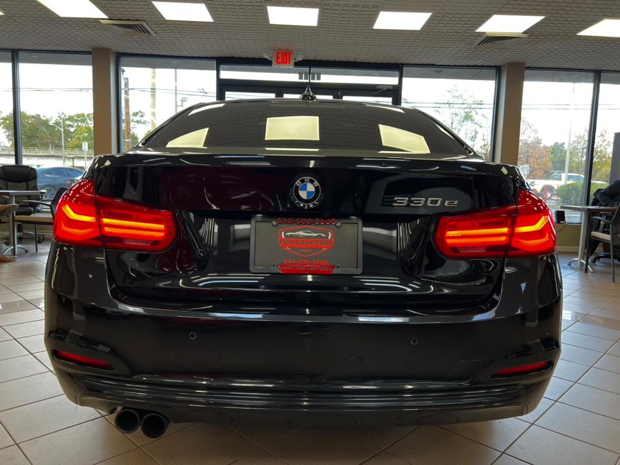 2017 BMW 3-Series 330e iPerformance Plug-In Hybr photo