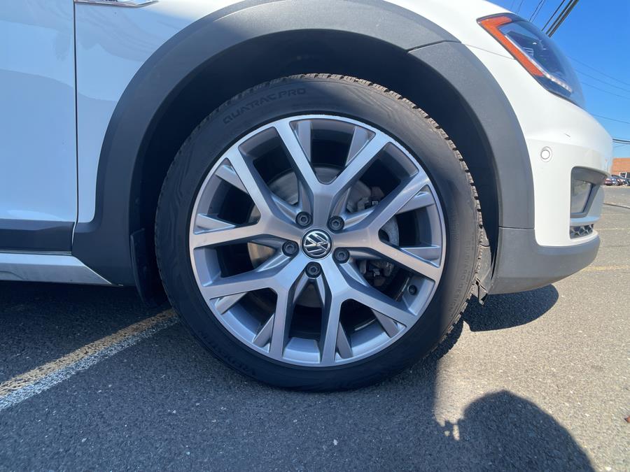 2019 Volkswagen Golf Alltrack TSI SE photo