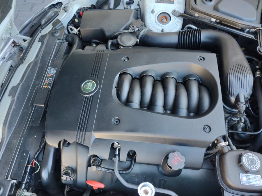 2005 Jaguar XK-Series XK8 photo