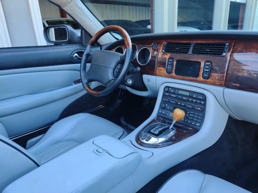 2005 Jaguar XK-Series XK8 photo