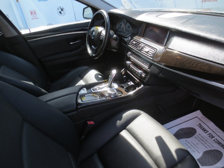 2015 BMW 5-Series 4dr Sdn 528i RWD photo